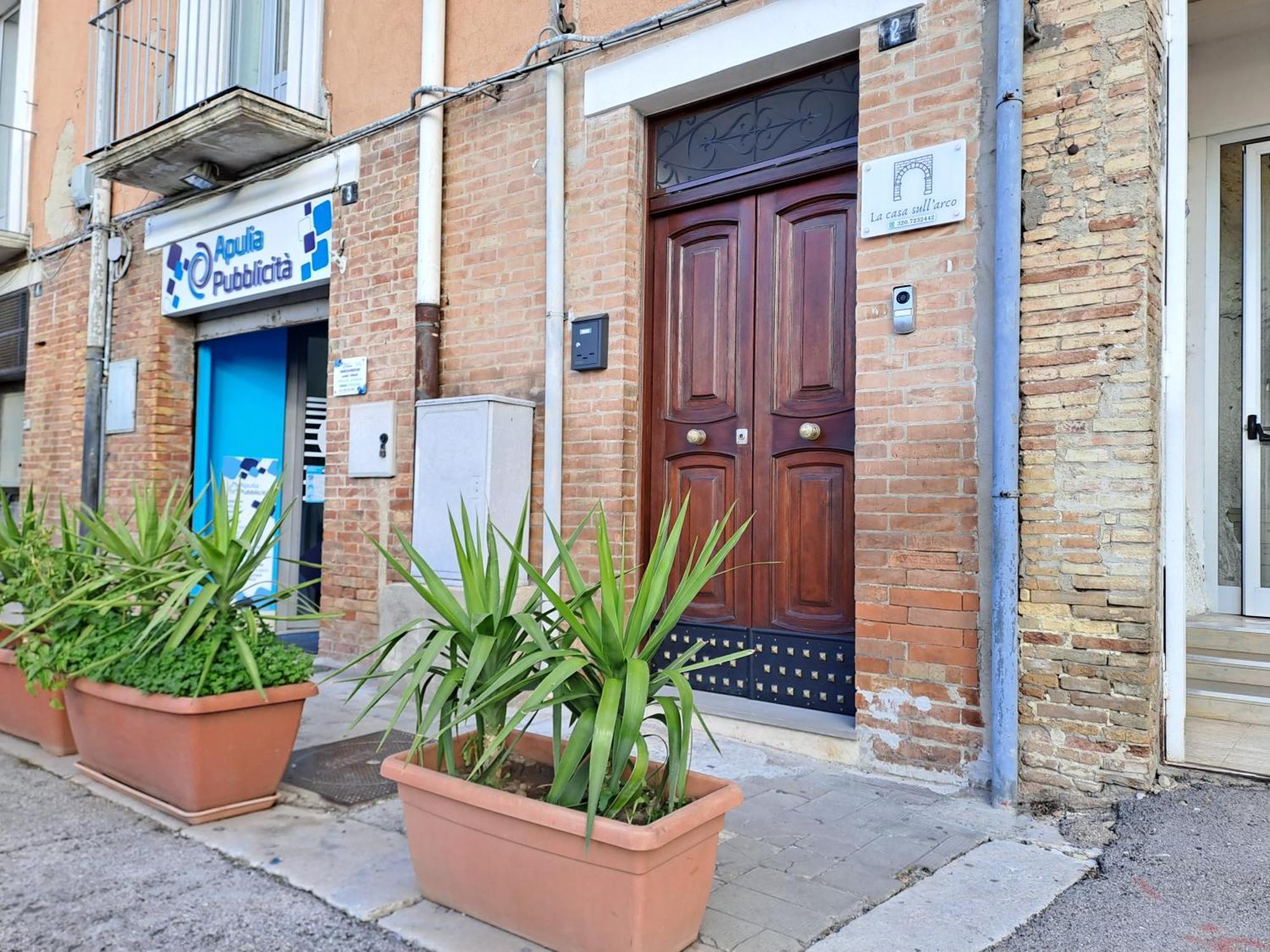 Bed and Breakfast La Casa Sull Arco Lucera Exteriér fotografie